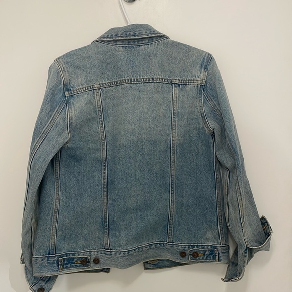 Levi’s Jean Jacket size small. - Picture 3 of 4